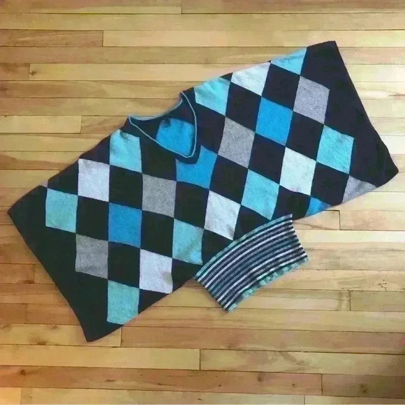 Benetton Kimono Cropped Wool  Top - Picture 2 of 8